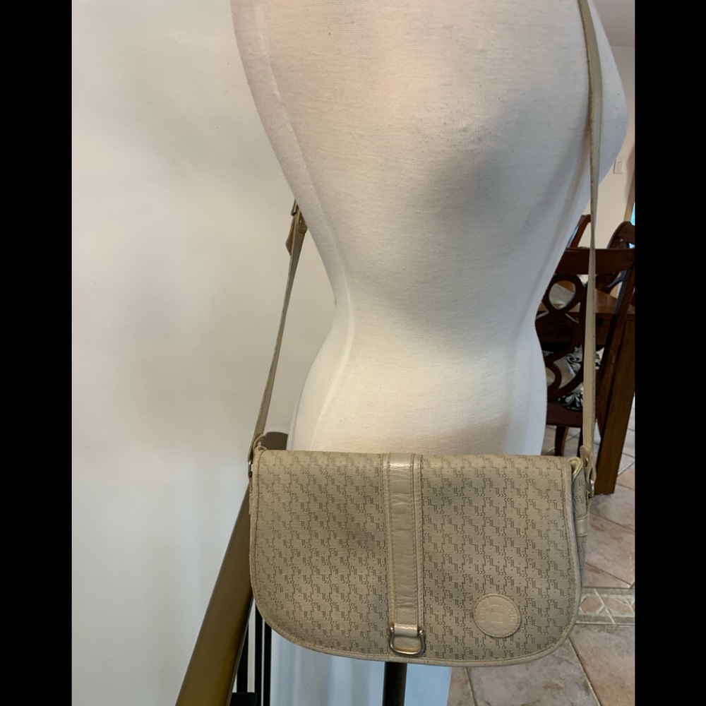Guy Laroche cross body vintage bag